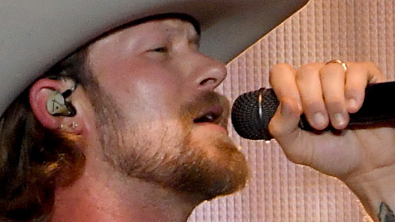 Brian Kelley performing