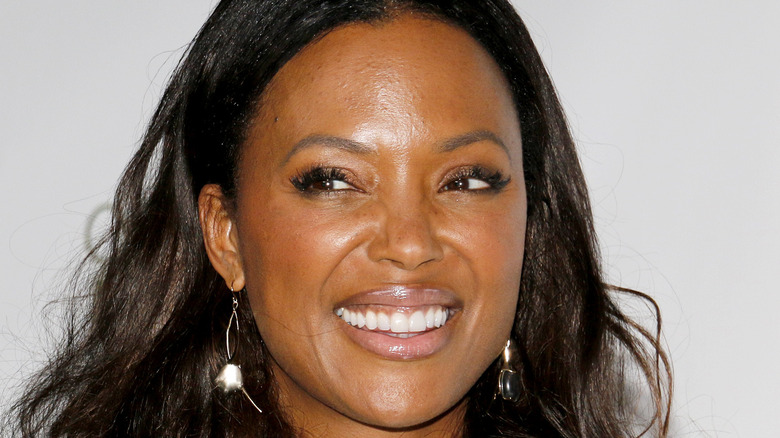 Aisha Tyler on the red carpet 