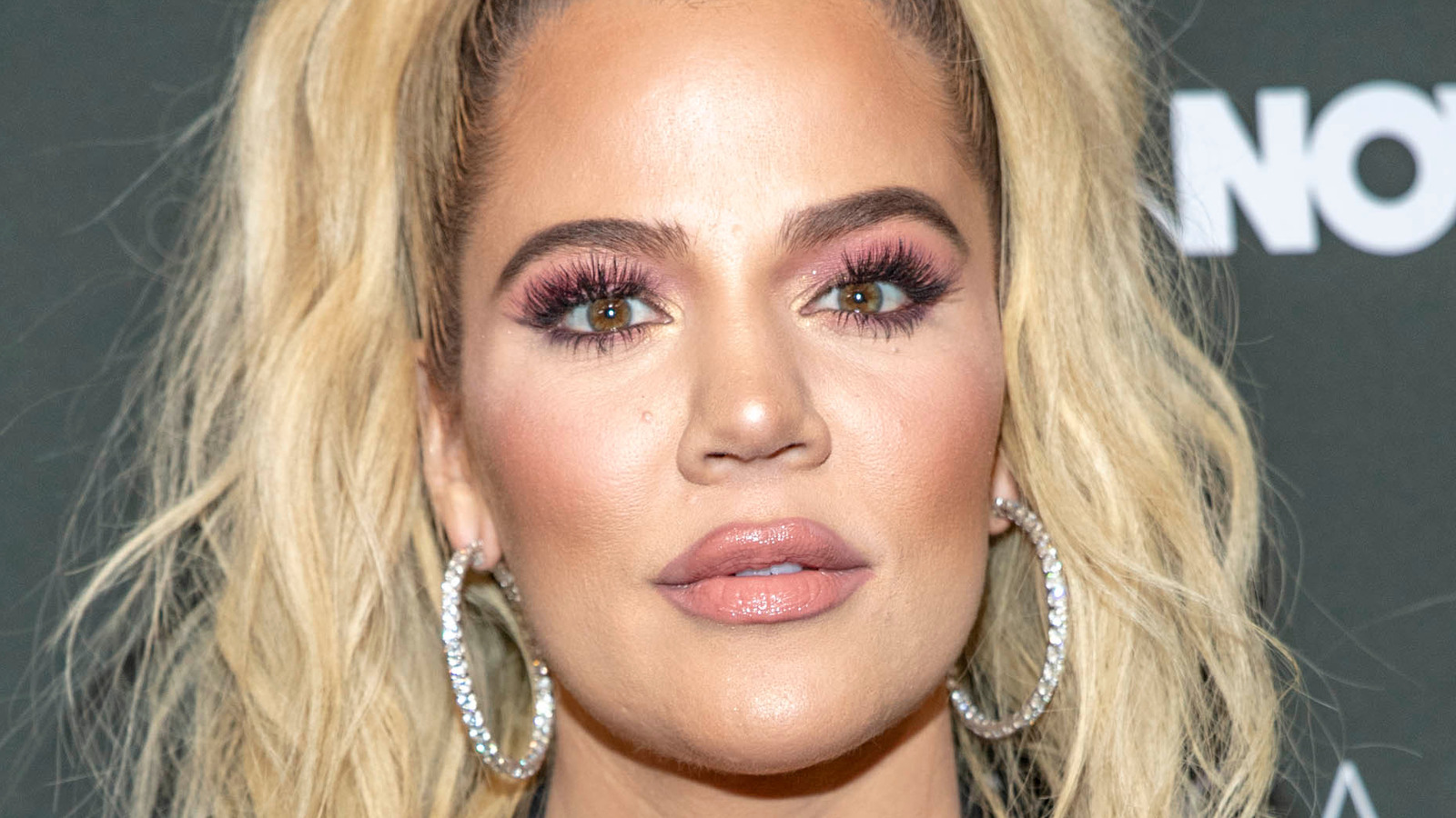 Here&rsquo;s How Tall Khloe Kardashian Really Is