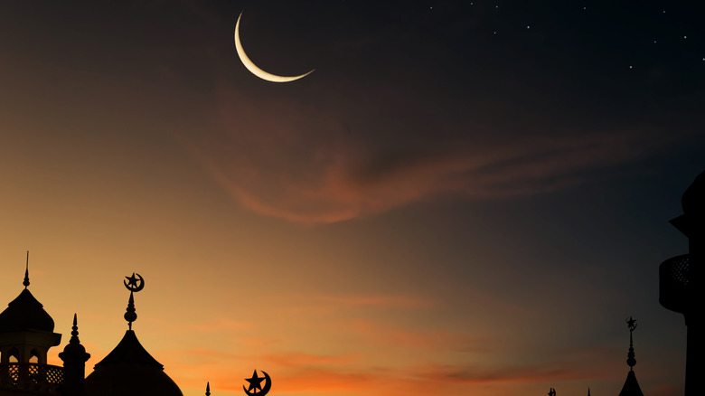 a crescent moon in the sky