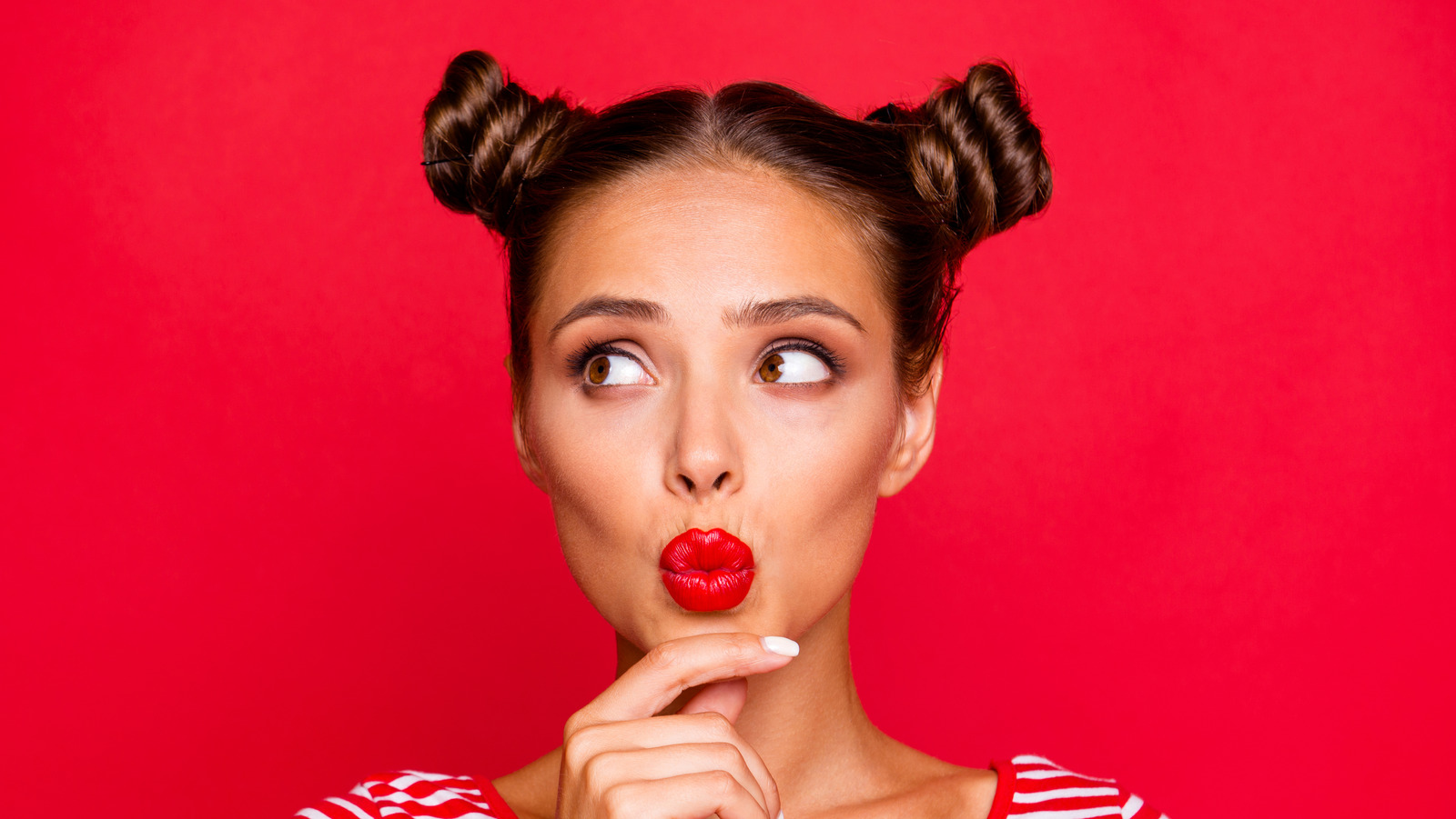 Here's The Fool-Proof Way To Do A Space Buns Hairstyle