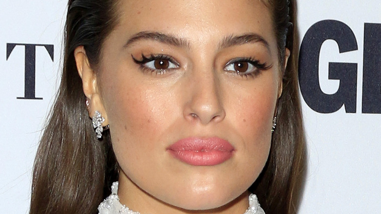 Ashley Graham looking