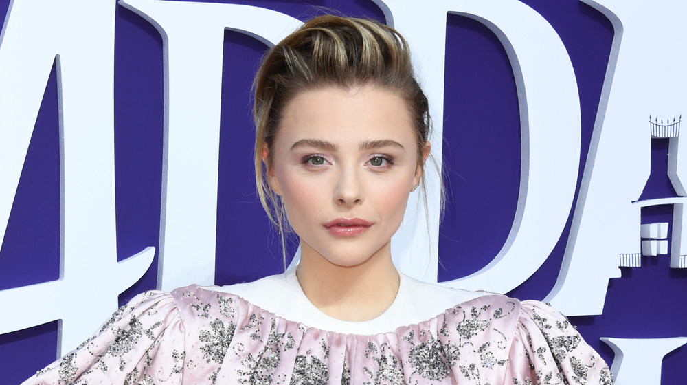 Chloë Grace Moretz changed her look for 'Greta