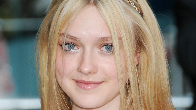 Dakota Fanning smiling