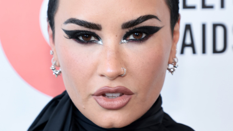 Demi Lovato Looks Like Going Makeup