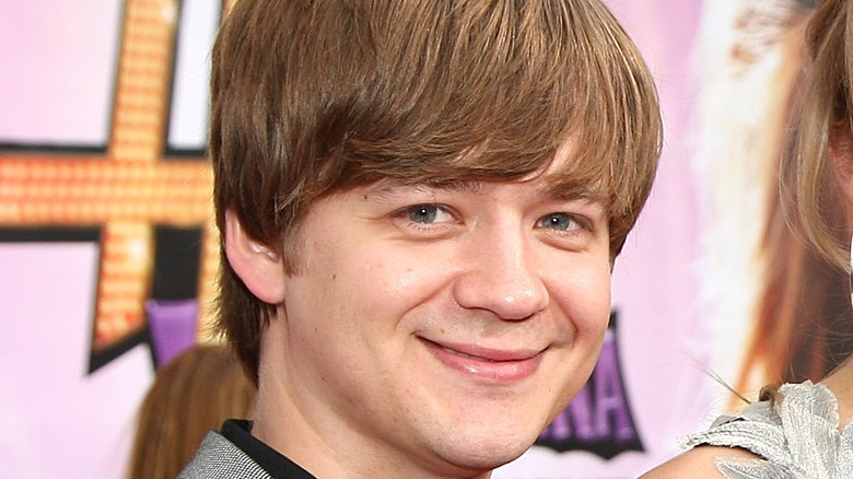 Jason Earles appears with Hannah Montana stars 