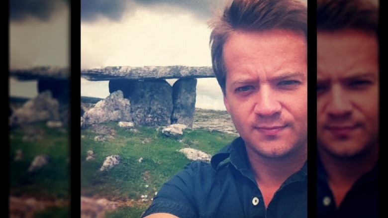 Jason Earles takes a selfie in Ireland