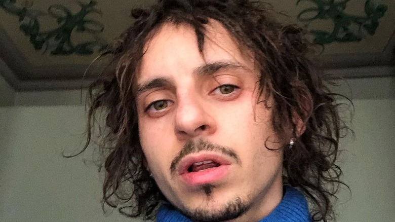 Moises Arias takes a selfie