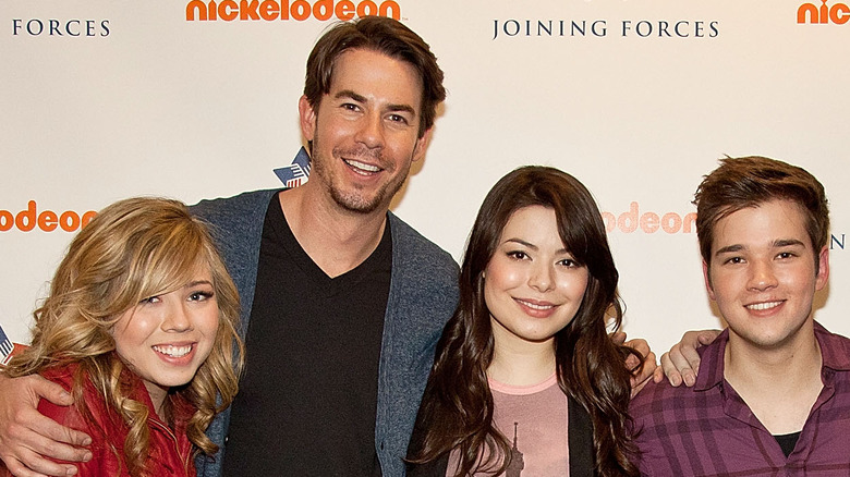 iCarly main cast smiling