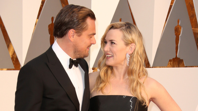 Kate Winslet and Leonardo DiCaprio looking at each other