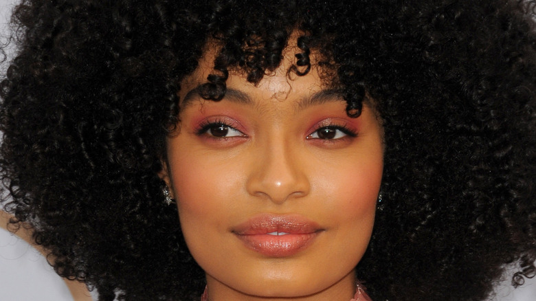 Yara Shahidi posing on the red carpet