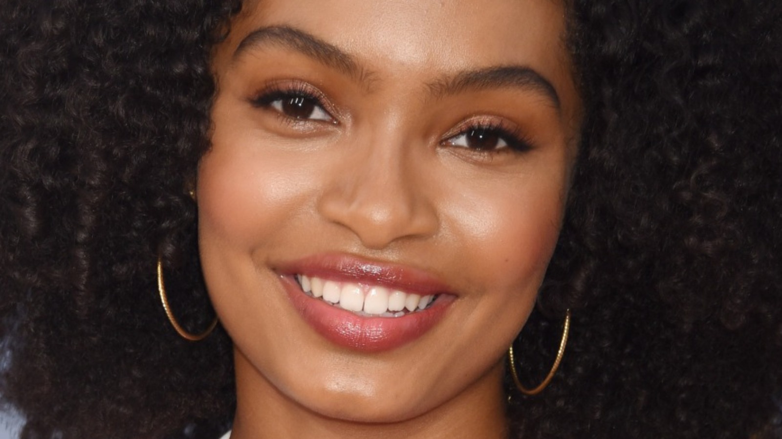 Here's What Yara Shahidi Looks Like Going Makeup Free
