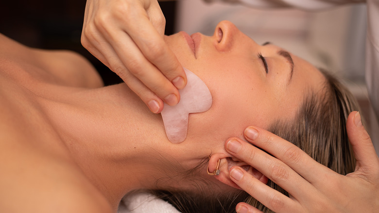 Gua sha procedure 