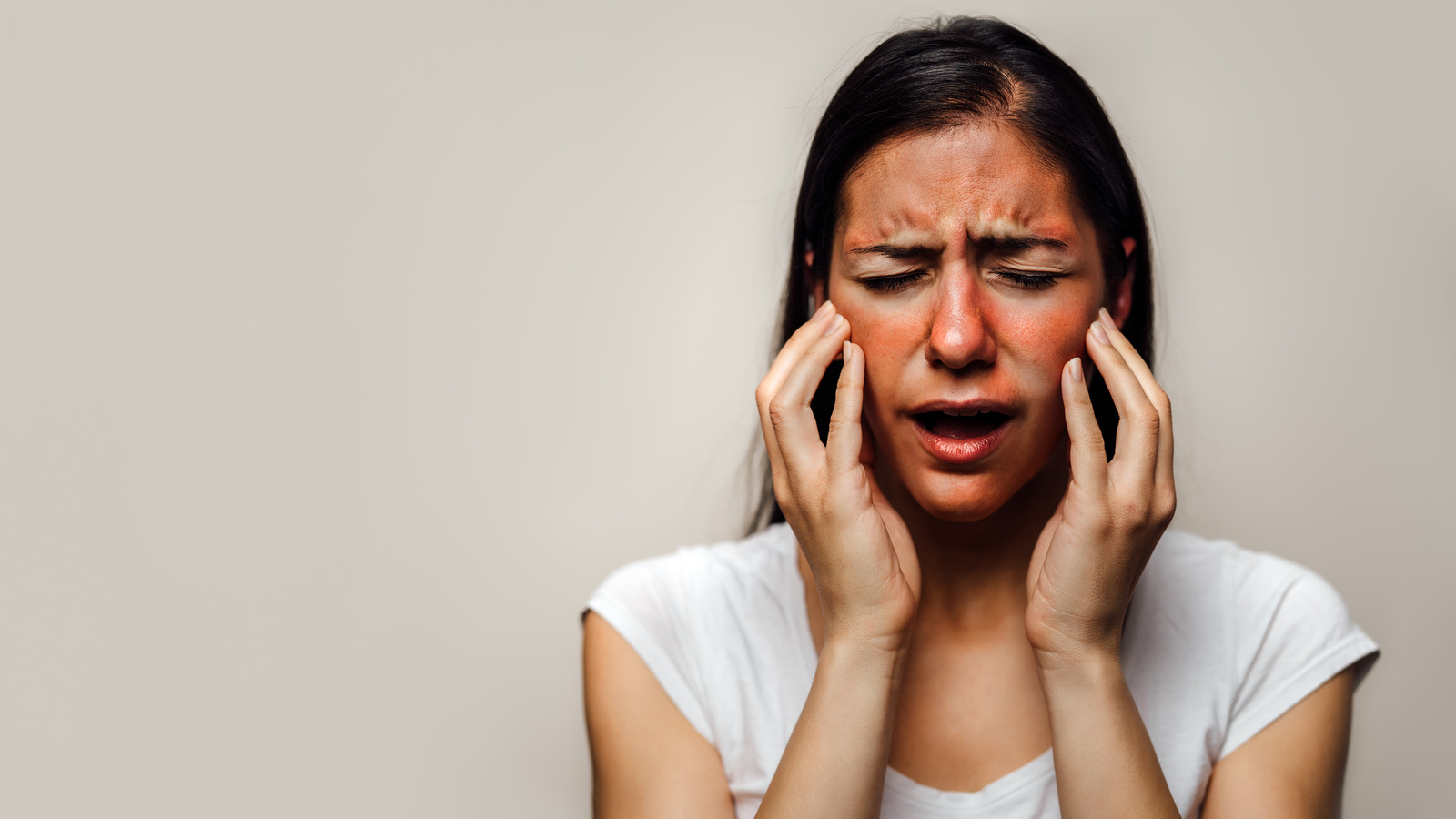 Here's What You Should Know About Wearing Makeup With Eczema