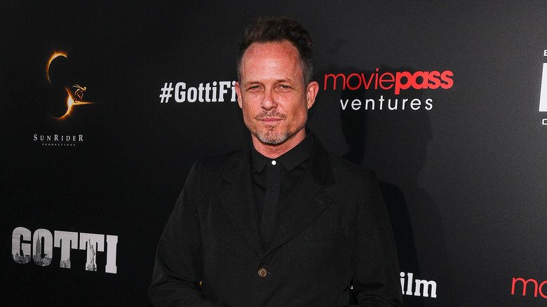 Dean Winters on red carpet