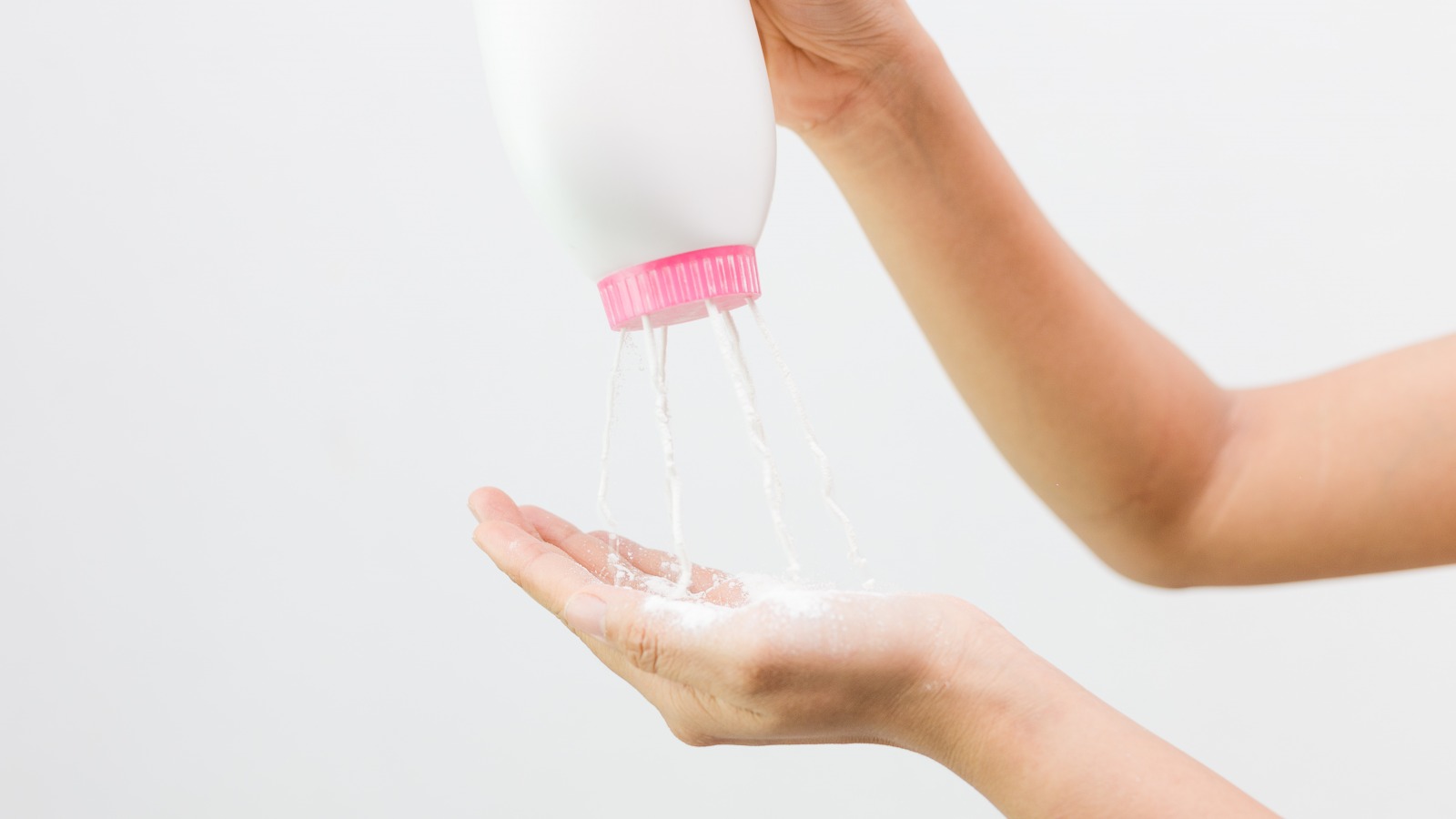 Here's Why Baby Powder Should Be In Your Beauty Kit