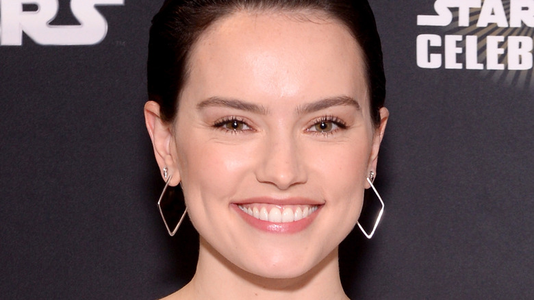 Daisy Ridley at event