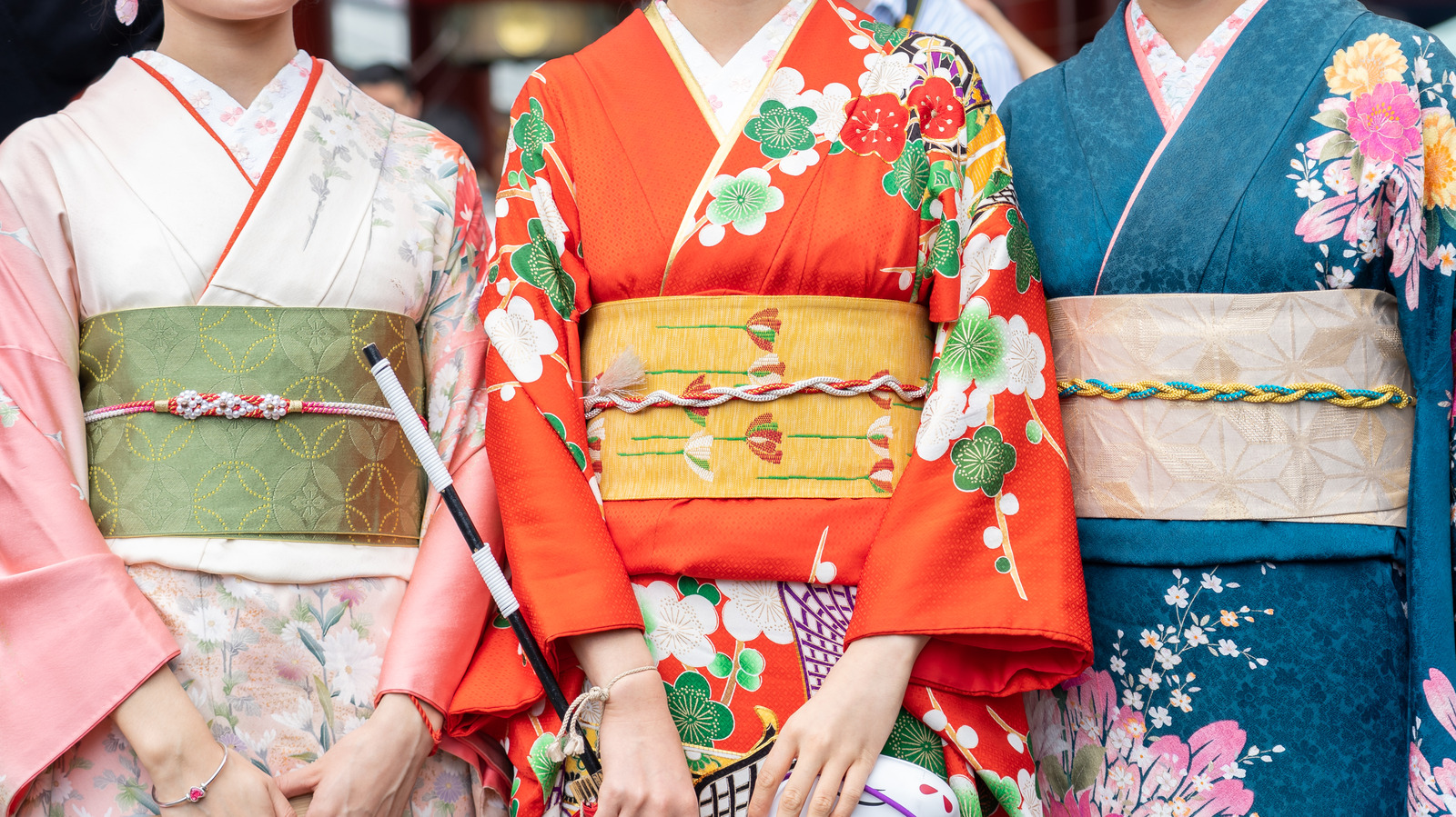 Here's Why You Should Think Twice Before Buying A Kimono