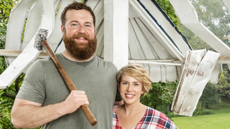 Ben and Erin Napier posing together