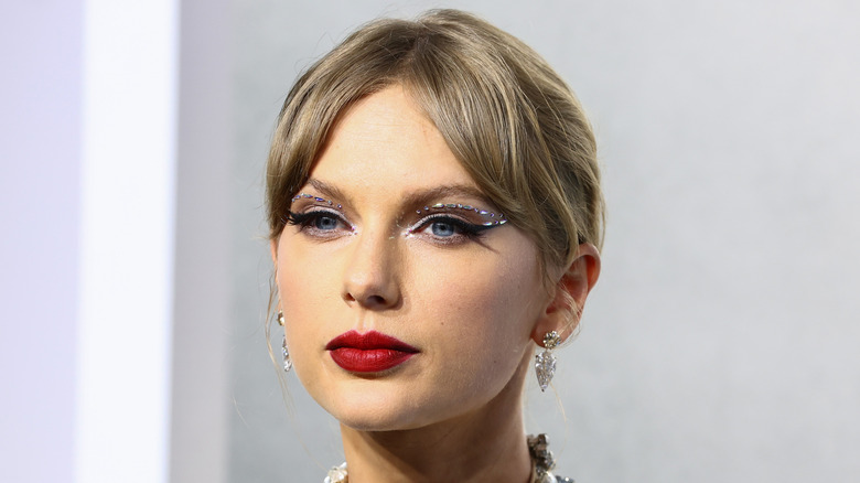 Taylor Swift photographed at the MTV Video Music Awards 2022