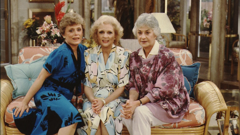The cast of The Golden Girls on set