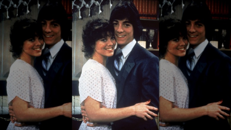 Erin Moran and Scott Baio posing together for a "Joanie Loves Chachi" publicity photo