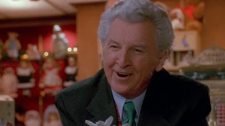 Eddie Bracken smiles as Mr. Duncan in "Home Alone 2"