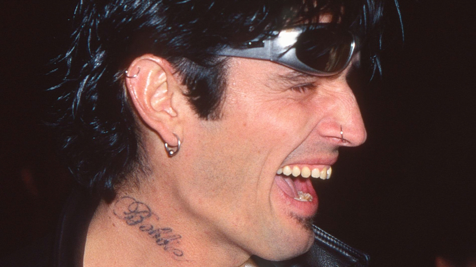 <a href="https://www.thelist.com/2189317/80s-star-tommy-lee-relationship-with-motley-crue-bandmates-evolved/" target="_blank">How ’80s Star Tommy Lee’s Relationship With His Mötley Crüe Bandmates Has Evolved Over The Years</a>
