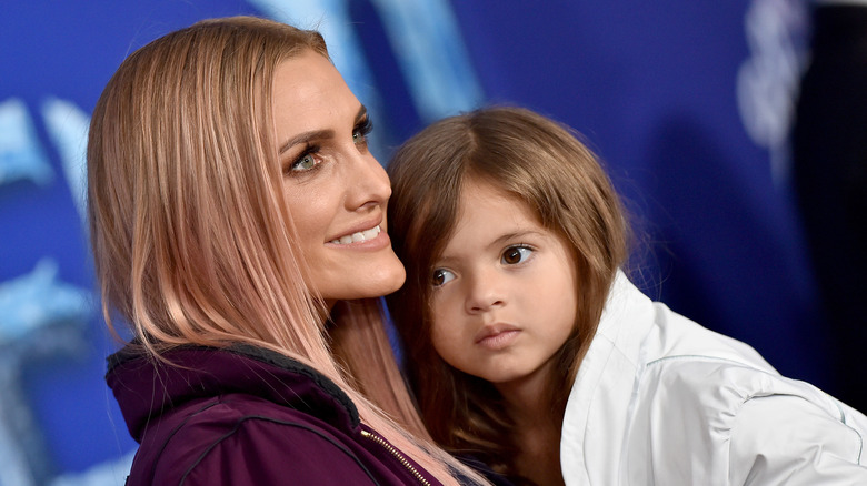 Ashlee Simpson and her daughter Jagger Ross at the premiere of "Frozen 2" in 2019