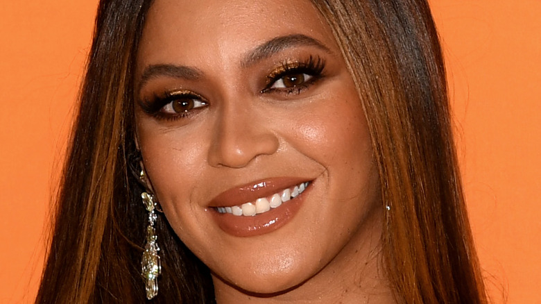 Beyoncé smiling on the red carpet