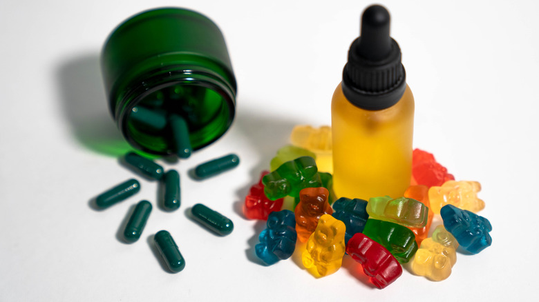 CBD oil capsule and gummies