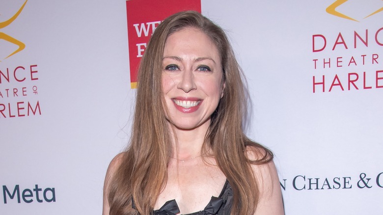 chelsea clinton on red carpet