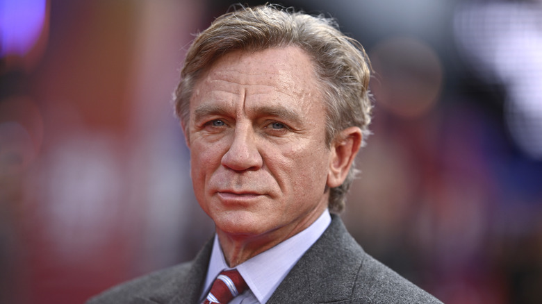 Daniel Craig neutral expression