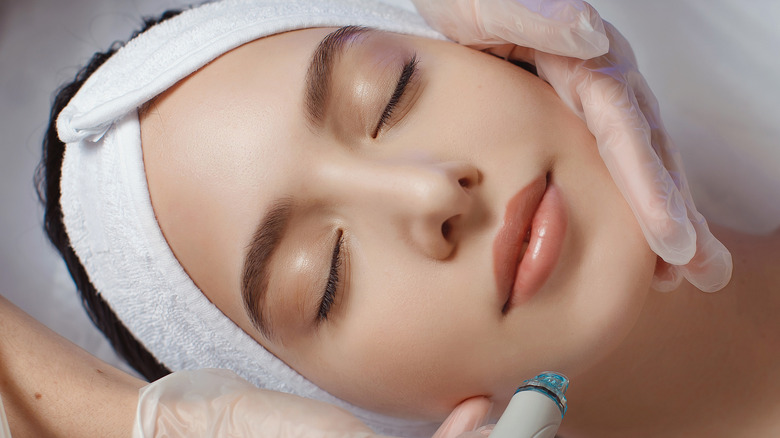 Woman having HydraFacial