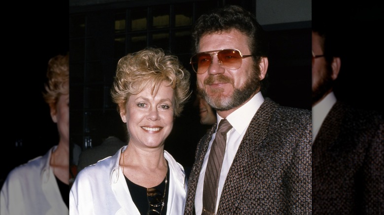 Elizabeth Montgomery and Robert Foxworth smiling together