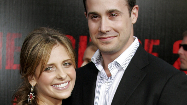 Freddie Prinze Jr. and Sarah Michelle Gellar at event