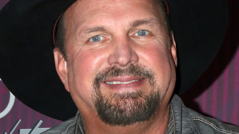 Garth Brooks smiling 