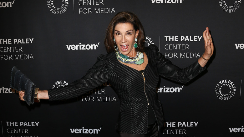 Hilary Farr leaps on the red carpet 