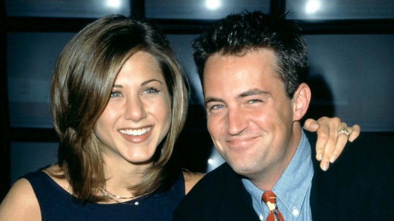 Jennifer Aniston Matthew Perry smiling