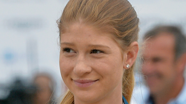 Jennifer Gates wearing a ponytail 