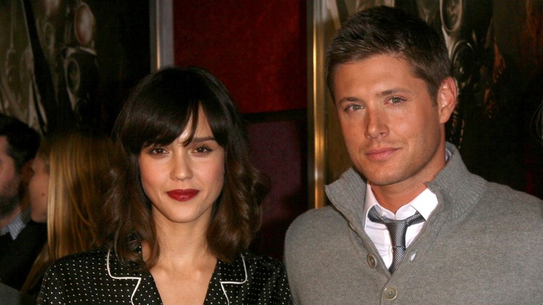 Jessica Alba and Jensen Ackles posing together