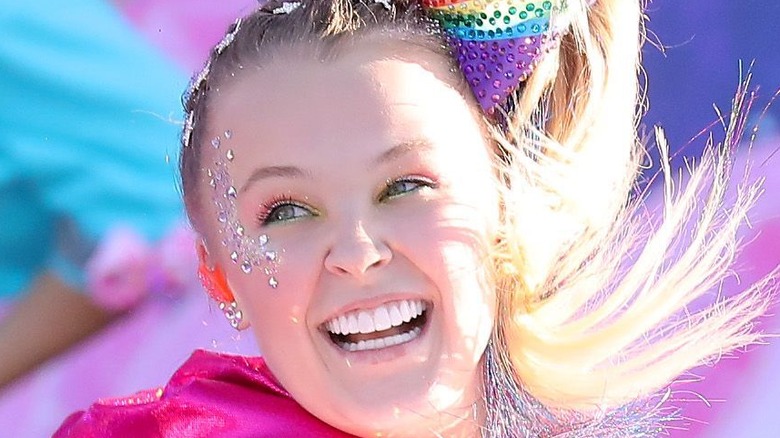 Jojo Siwa performing