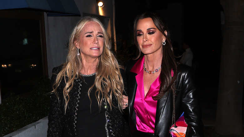 Kim and Kyle Richards walking