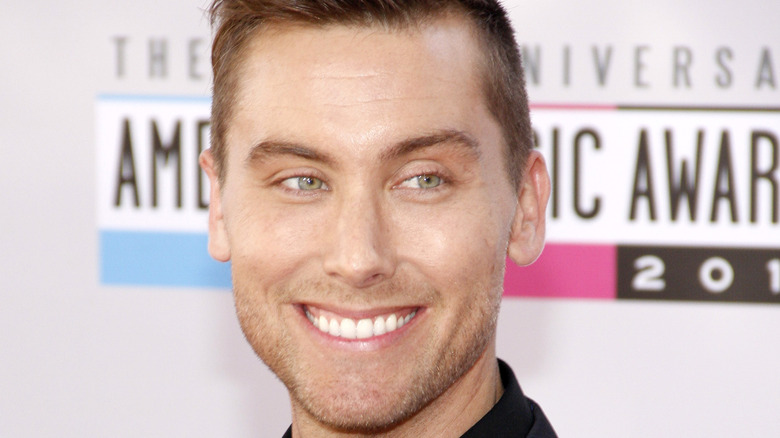 Lance Bass smiling