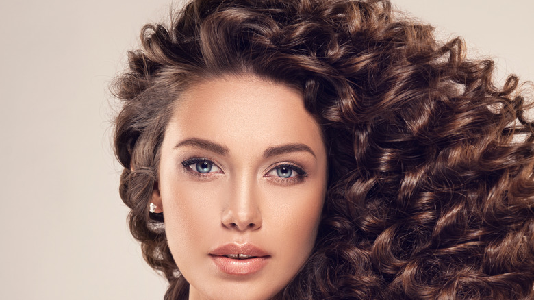 How Long Should You Wait To Wash Your Hair After Getting A Perm 
