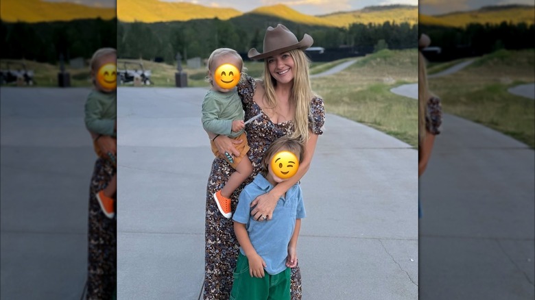 Meredith Hagner with her two kids