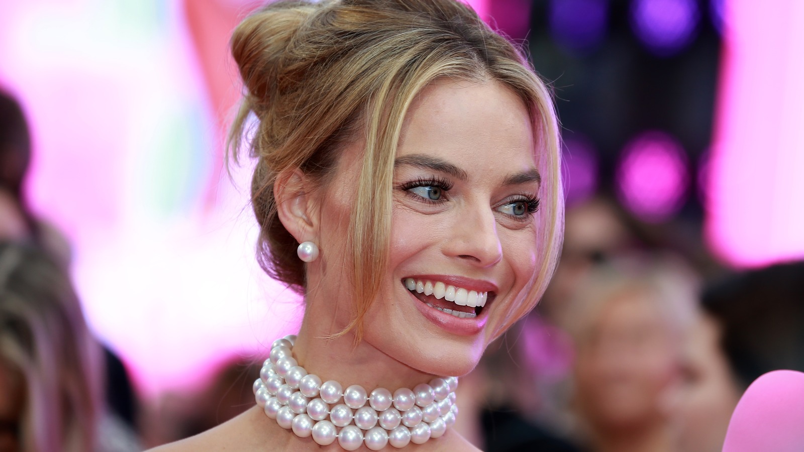 How Margot Robbie Utterly Remodeled Into Barbie