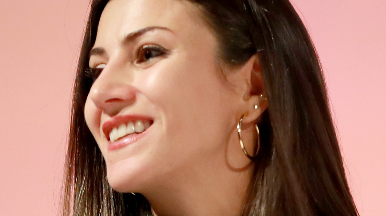 How Mejuri Has Created A Loyal Social Media Following