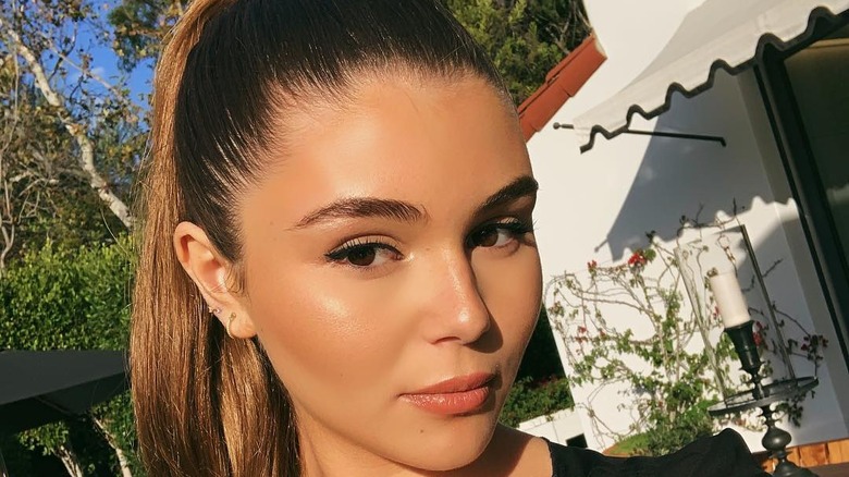 How Much Money Lori Loughlins Daughter Olivia Jade Really Makes 