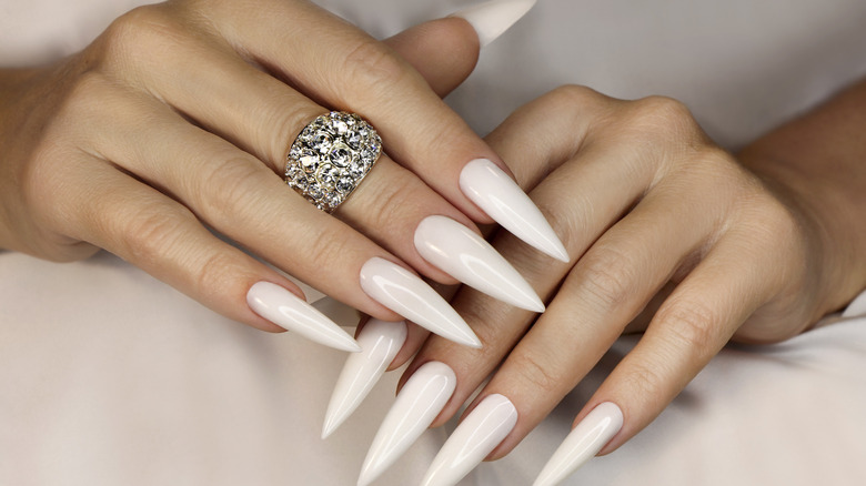white acrylic nails 